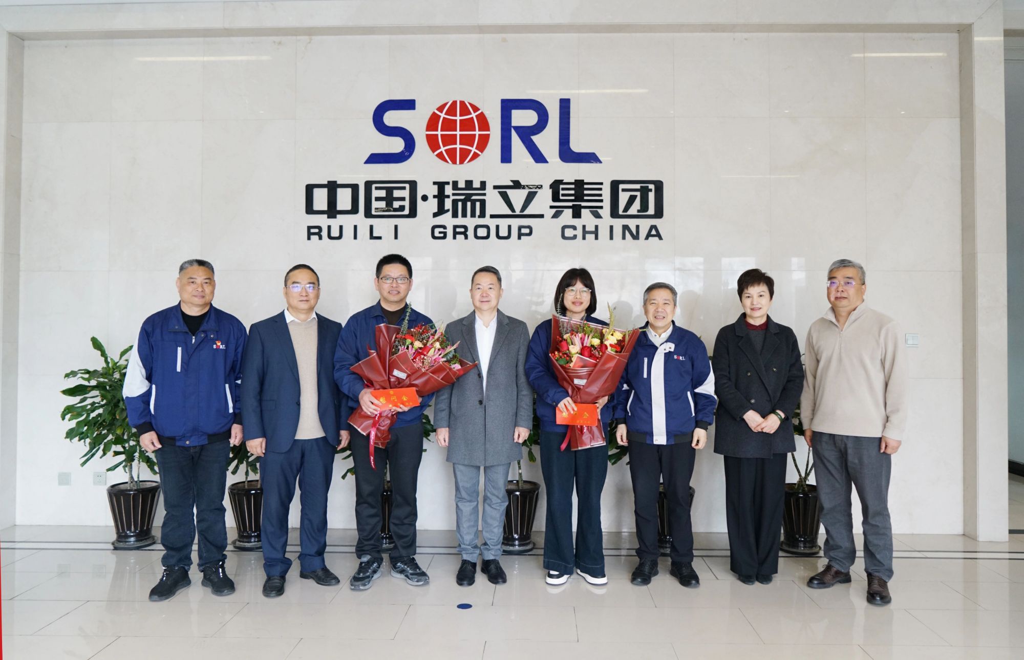 總工會(huì)領(lǐng)導(dǎo)慰問(wèn)“大國(guó)工匠”